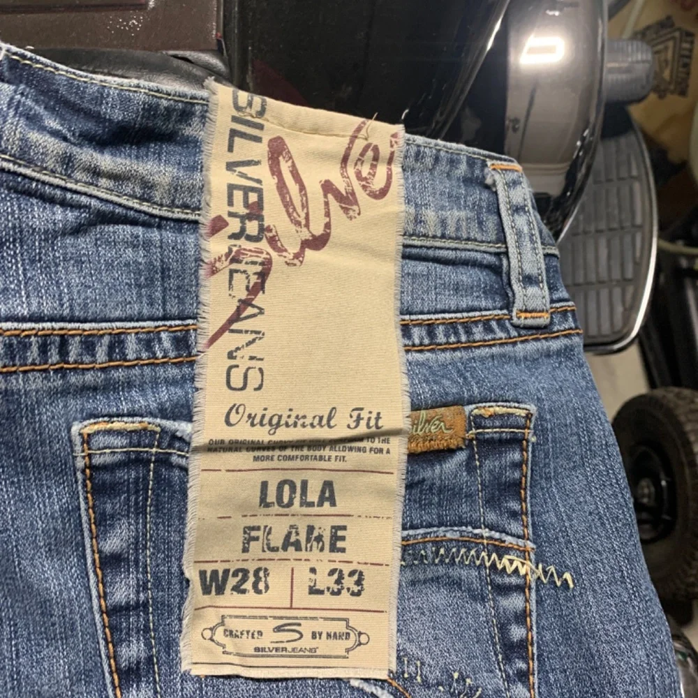 Silver Jeans - Picture 3 of 3